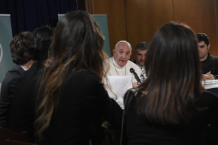 13-Ai partecipanti al Congresso Mondiale della Fondazione Pontificia "Scholas Occurrentes"