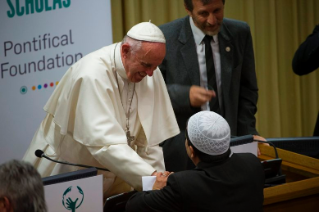 24-Ai partecipanti al Congresso Mondiale della Fondazione Pontificia "Scholas Occurrentes"