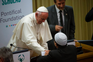 24-Aos participantes no Congresso Mundial da Fundação Pontifícia "Scholas Occurrentes" 