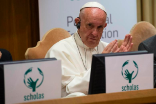 25-Ai partecipanti al Congresso Mondiale della Fondazione Pontificia "Scholas Occurrentes"