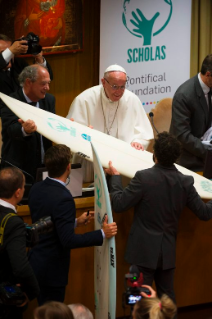 27-Ai partecipanti al Congresso Mondiale della Fondazione Pontificia "Scholas Occurrentes"