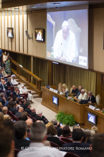 8-Intervention du Pape François à la Conférence sur « Esclavage moderne et changement climatique : l'engagement des villes &#x201d;