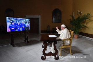 10-Collegamento del Santo Padre con l&#x2019;equipaggio della Stazione Spaziale Internazionale