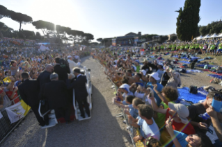 7-Meeting and prayer of the Holy Father with young Italians