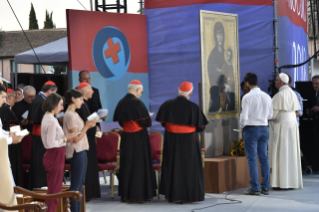 15-Meeting and prayer of the Holy Father with young Italians