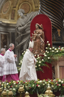 23-Easter Sunday - Easter Vigil in the Holy Night