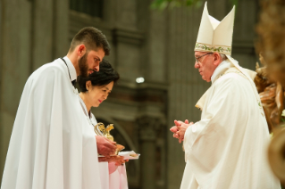 32-Easter Sunday - Easter Vigil in the Holy Night