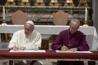 0-C&#xe9;l&#xe9;bration des V&#xea;pres avec l&#x2019;archev&#xea;que de Canterbury, en comm&#xe9;moration du 50e anniversaire de la rencontre entre le pape Paul VI et le primat de l&#x2019;&#xc9;glise anglicane Michael Ramsey