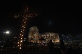4-Way of the Cross at the Colosseum presided over by the Holy Father - Good Friday