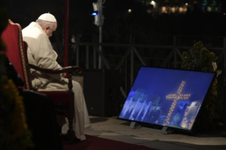 17-Way of the Cross at the Colosseum presided over by the Holy Father - Good Friday
