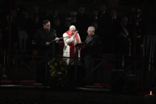 21-Way of the Cross at the Colosseum presided over by the Holy Father - Good Friday