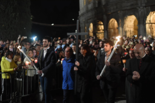 19-Way of the Cross at the Colosseum presided over by the Holy Father - Good Friday