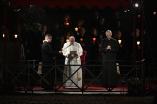 32-Way of the Cross at the Colosseum presided over by the Holy Father - Good Friday