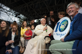 1-Parole del Santo Padre durante la visita al "Villaggio per la Terra"