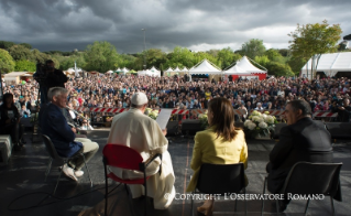 11-Remarks of the Holy Father during the visit to the "Earth Village"