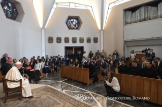 0-Besuch des Heiligen Vaters in der Villa Nazareth