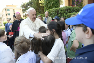 10-Besuch des Heiligen Vaters in der Villa Nazareth