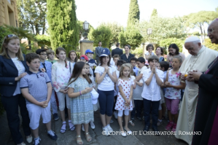 14-Visita del Santo Padre a "Villa Nazareth"