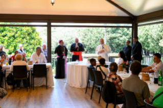7-Pranzo con i Poveri assistiti dalla Diocesi di Albano e con gli Operatori della Caritas Diocesana 