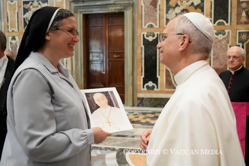 0-To Participants in the General Chapters of the Daughters of Divine Charity, of the Sisters of the Order of Saint Basil the Great, of the Augustinian Sisters of Amparo and of the Franciscan Sisters of the Sacred Heart