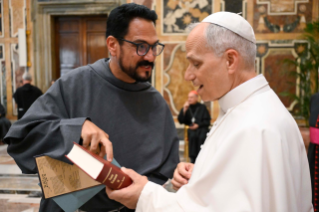 17-A los participantes en los Capítulos Generales: Frailes Menores Conventuales; Orden de la Santísima Trinidad y de los Esclavos (Trinitarios)