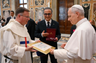16-A los participantes en los Capítulos Generales: Frailes Menores Conventuales; Orden de la Santísima Trinidad y de los Esclavos (Trinitarios)