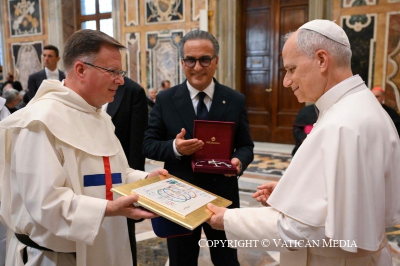 16-Ai Partecipanti ai Capitoli Generali dei Frati Minori Conventuali e dell&rsquo;Ordine della Santissima Trinit&agrave; e degli schiavi (Trinitari)
