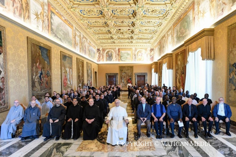 19-To participants in the General Chapters of the Society of African Missions, of the Third Order Regular of St Francis, of the Formators of the Servants of the Paraclete