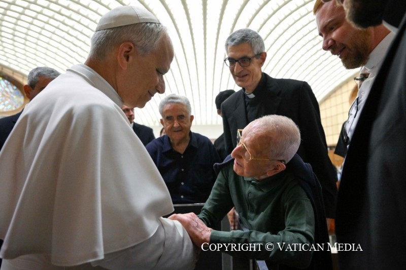 Prevost, con el clero romano
