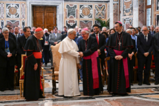 1-Ai moderatori delle Associazioni di Fedeli, di Movimenti Ecclesiali e Nuove Comunità