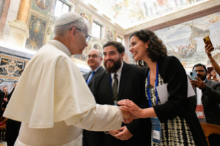 6-Ai moderatori delle Associazioni di Fedeli, di Movimenti Ecclesiali e Nuove Comunità
