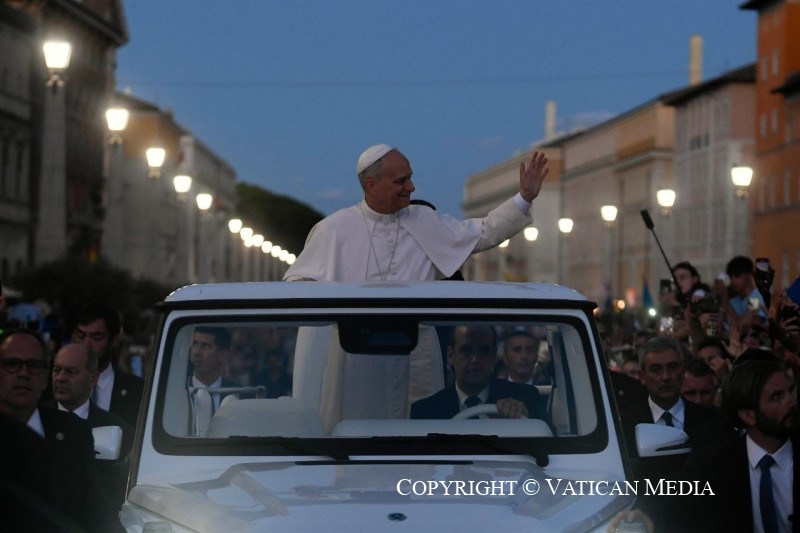 2-To the young people gathered in St. Peter's Square for the Holy Mass welcoming them to the Jubilee of Young People