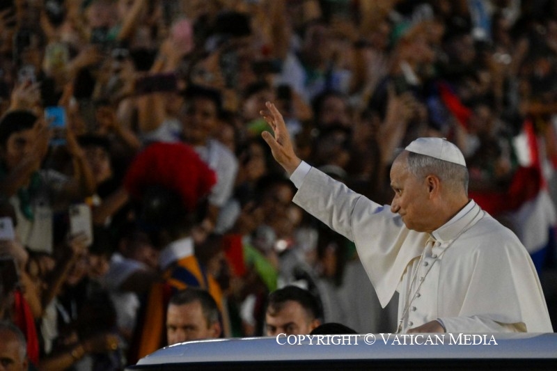 9-To the young people gathered in St. Peter's Square for the Holy Mass welcoming them to the Jubilee of Young People