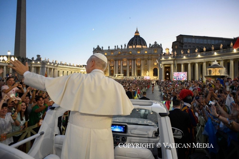 13-To the young people gathered in St. Peter's Square for the Holy Mass welcoming them to the Jubilee of Young People