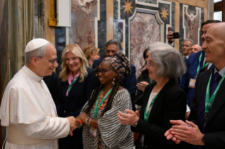 3-A los miembros de la Fundación Centesimus Annus Pro Pontifice