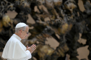 6-Meeting of the Holy Father with Employees of the Holy See and the Vatican City State