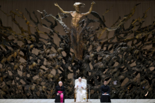 13-Meeting of the Holy Father with Employees of the Holy See and the Vatican City State