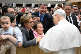 21-Meeting of the Holy Father with Employees of the Holy See and the Vatican City State