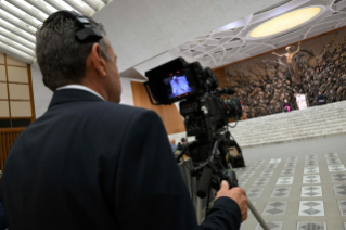 16-Meeting of the Holy Father with Employees of the Holy See and the Vatican City State