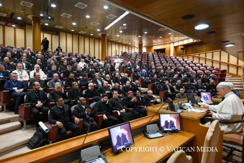 7-Aos participantes na reuni&atilde;o promovida pela Uni&atilde;o dos Superiores Gerais (USG)