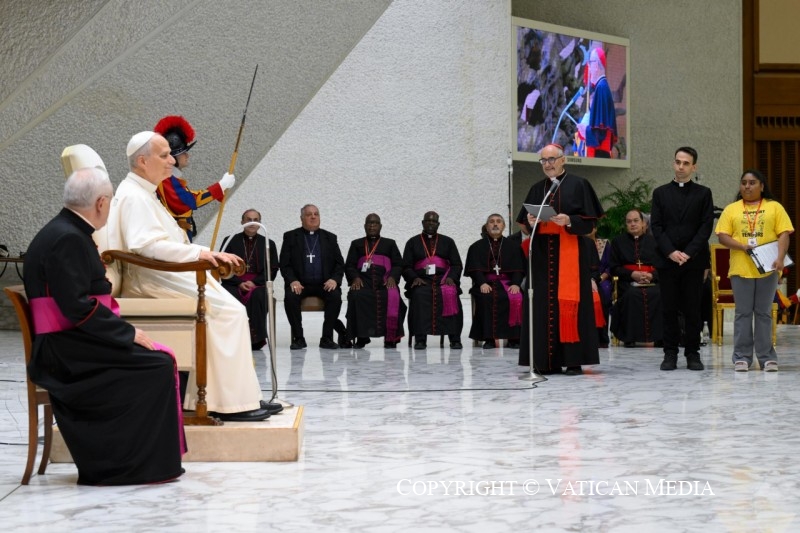 1-Aux participants &agrave; la Rencontre mondiale des Mouvements populaires