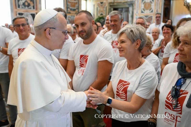 6-A los miembros de la Obra San Francisco para los Pobres de Mil&aacute;n