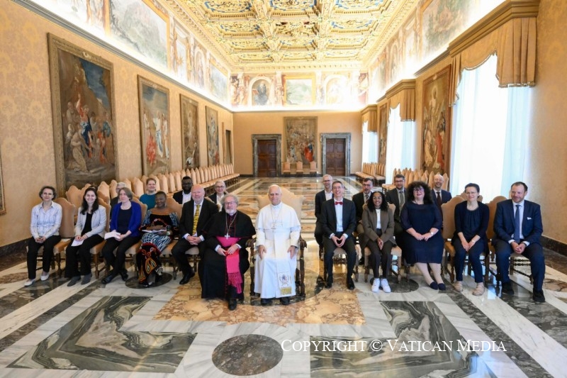 2-Alla Delegazione della "Weltkirche & Dialog" dell'Arcidiocesi di Colonia