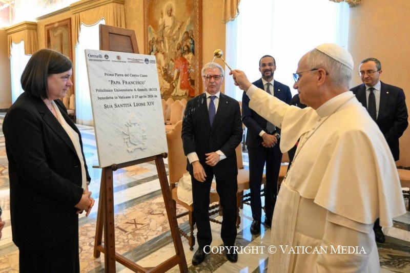 3-Bendici&oacute;n de la primera piedra del &laquo;Centro CUORE - Papa Francisco&raquo; del Policl&iacute;nico Gemelli de Roma (27 de abril de 2026)