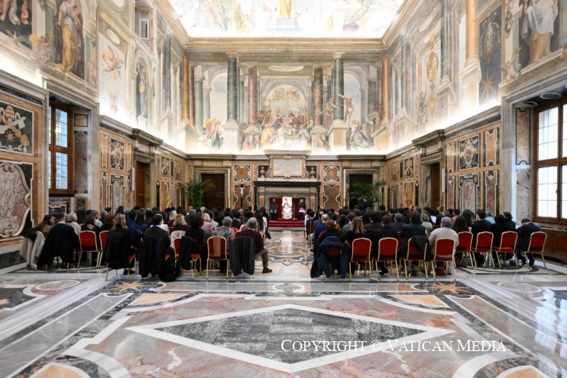 1-A los participantes en el Encuentro "Political Innovation Hackathon: one humanity, one planet"