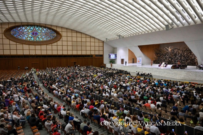 3-Aux membres du Renouveau charismatique catholique