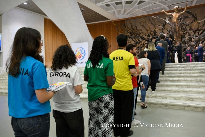 7-Aux membres du Renouveau charismatique catholique