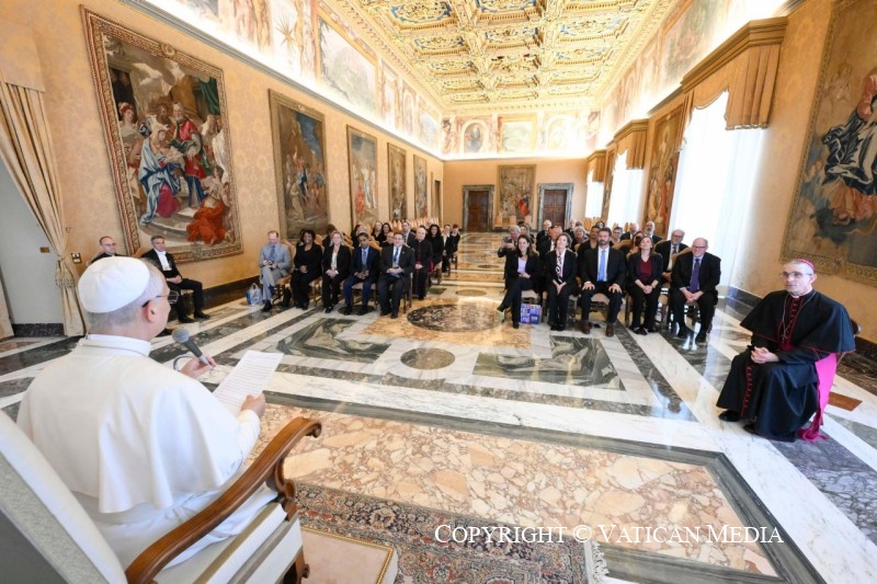 0-&Agrave; delega&ccedil;&atilde;o da "Catholic Charities Network" 