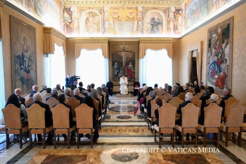 5-&Agrave; delega&ccedil;&atilde;o da "Catholic Charities Network" 