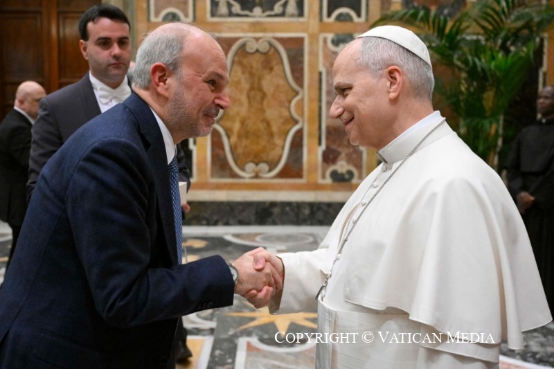 6-A los Participantes en el Encuentro promovido por el Centro Nacional italiano de Trasplantes